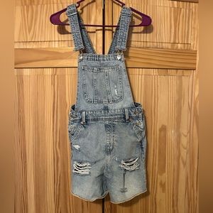Hollister Short Overalls! Junior’s size 0